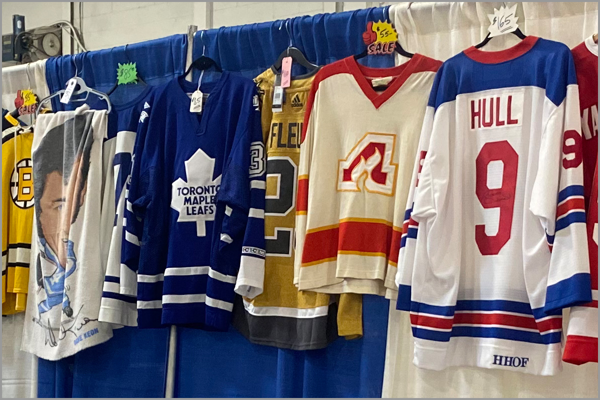 Five Things to Know About the Toronto Sport Card Expo Puck Junk